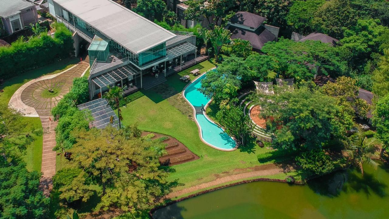 K Gallery Hotel Pasuruan Ngoại thất bức ảnh