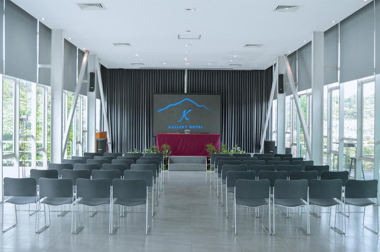 K Gallery Hotel Pasuruan Ngoại thất bức ảnh