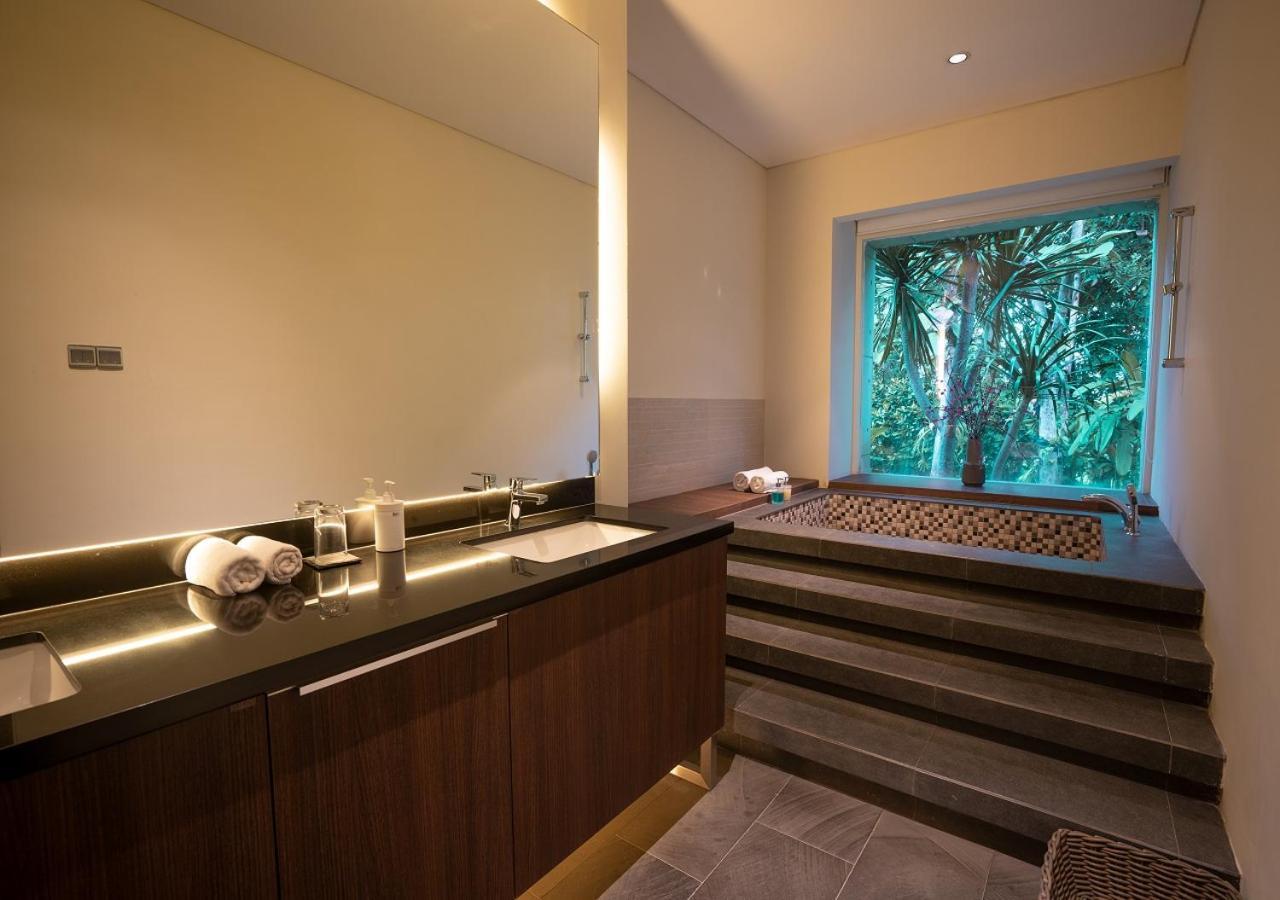 K Gallery Hotel Pasuruan Ngoại thất bức ảnh