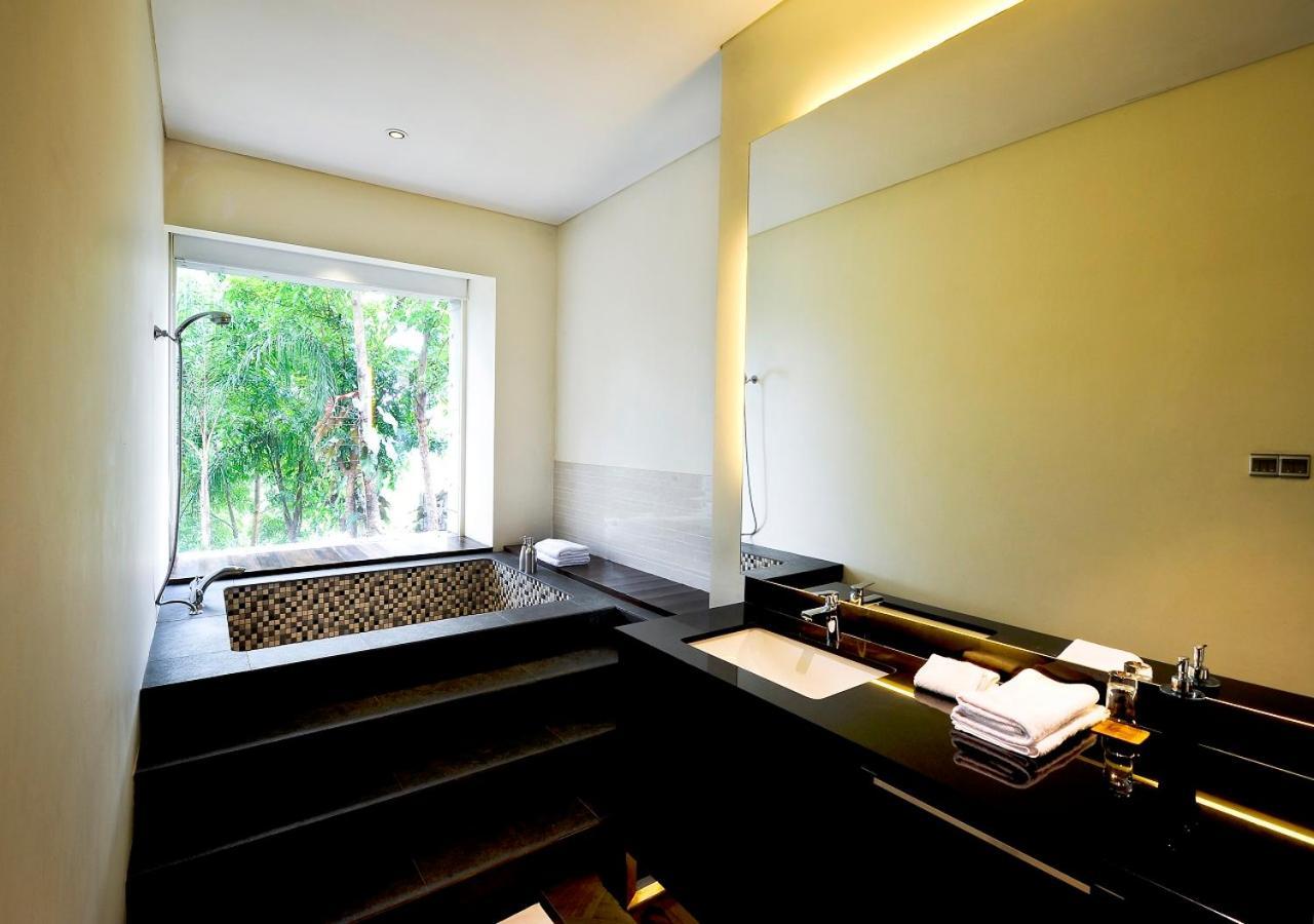 K Gallery Hotel Pasuruan Ngoại thất bức ảnh